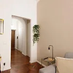 Апартаменты Domus Flavia Close To Colosseum *