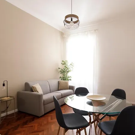 Domus Flavia Close To Colosseum Апартаменты